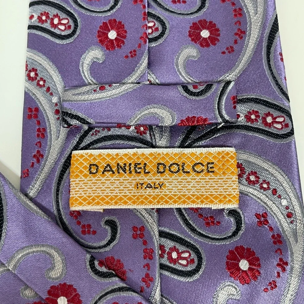 Daniel Dolce Paisley Silk Tie Mens Purple Red Floral Hand Made Italy Necktie